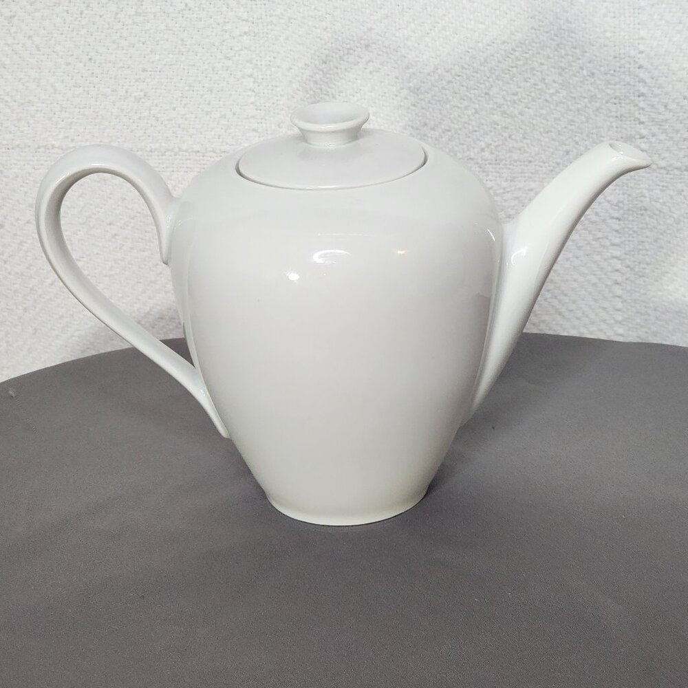 R KPM Krister Germany White Pattern KPM132 Porcelain Coffee Pot 1952-1965 MCMod